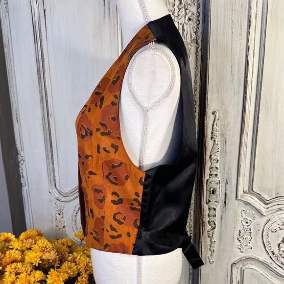 VINTAGE Don’t Stop Pumpkin Orange Leopard Print Suede Vest - Picture 6 of 10